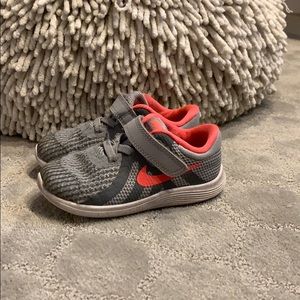 Nike toddler girl sneakers.